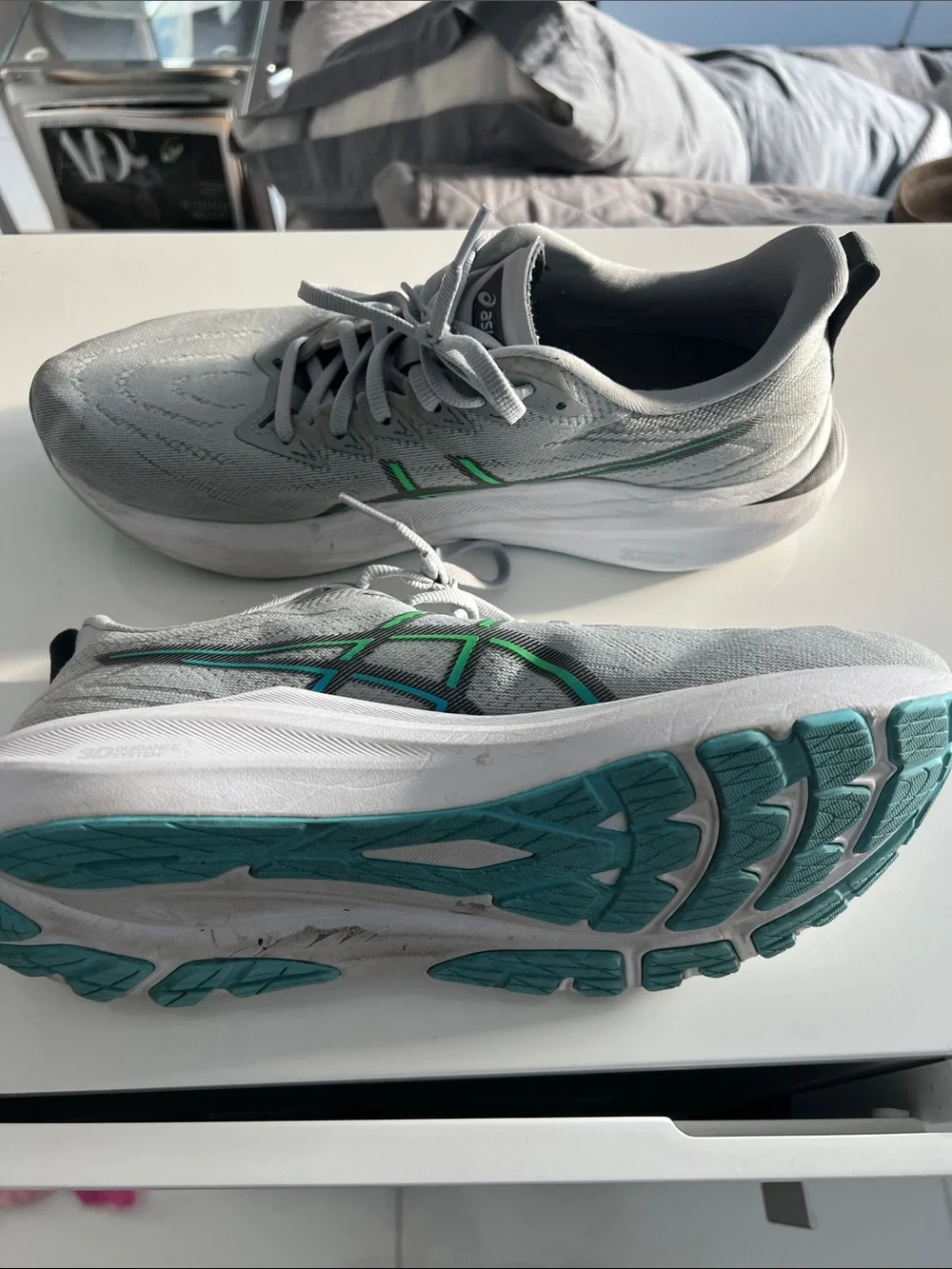 Asics Light Gray Running Shoes with Green and Aqua Accents. Men’s Size 10,